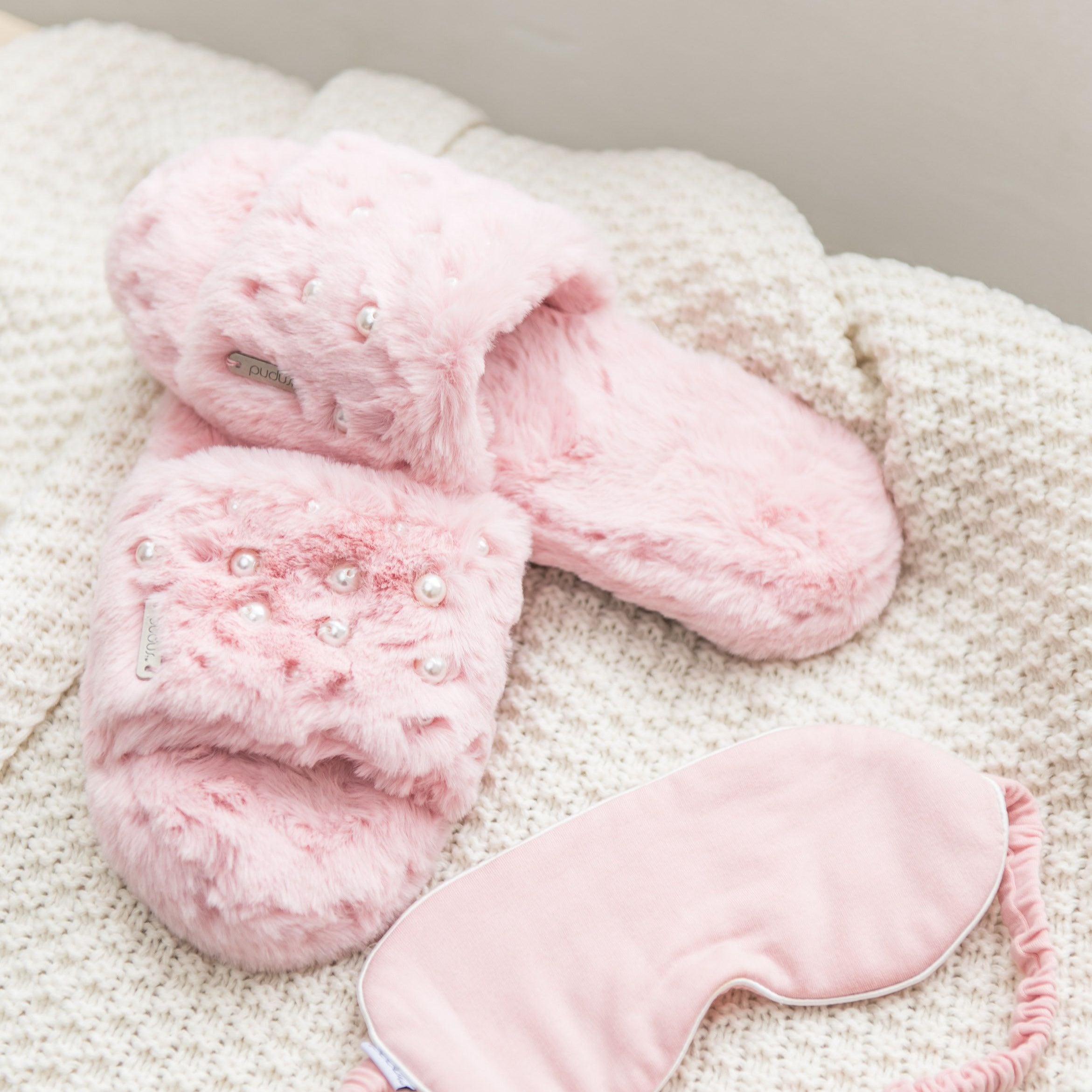 Faux Fur Pearl Slide Slippers Pink Pudus Lifestyle Co