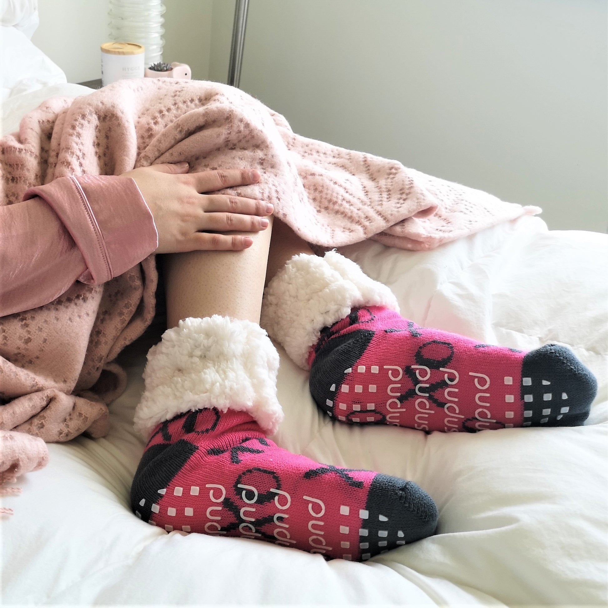 Kids Classic Slipper Socks | Llama Pink